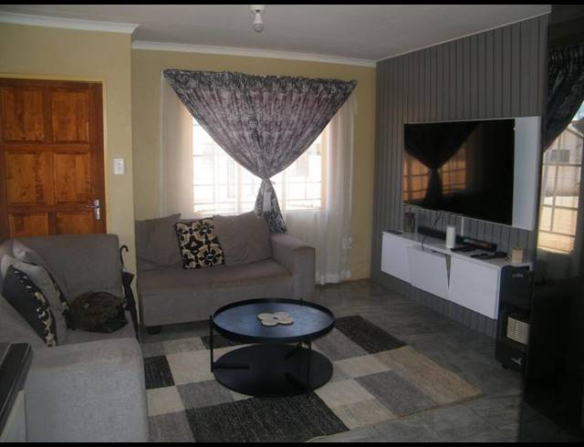 3 BEDROOM HOUSE FOR SALE IN KLERKSOORD
